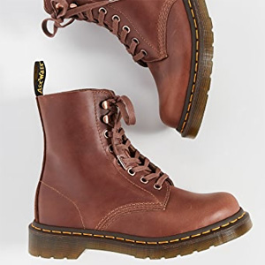 Dr. Martens 1460 Pascal 8 孔靴 Dr. Martens 1460 Pascal 8 孔靴