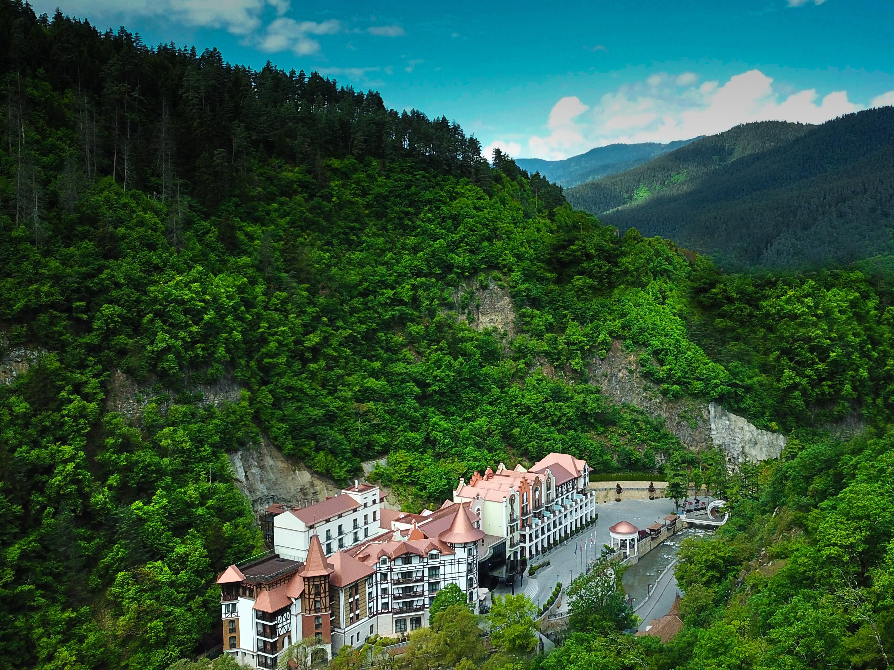 Crowne Plaza Borjomi