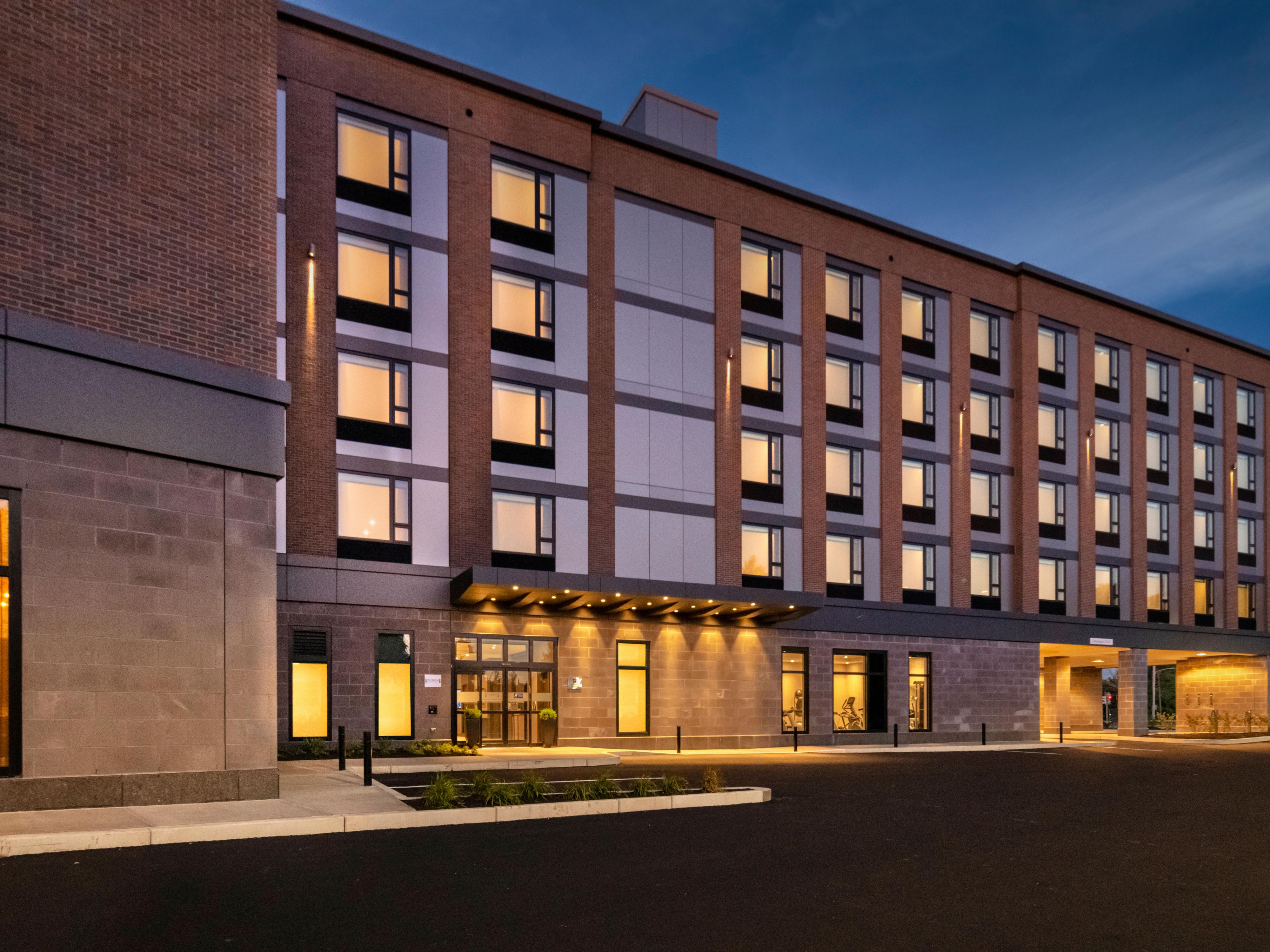 Staybridge Suites Boston Logan Airport - Revere