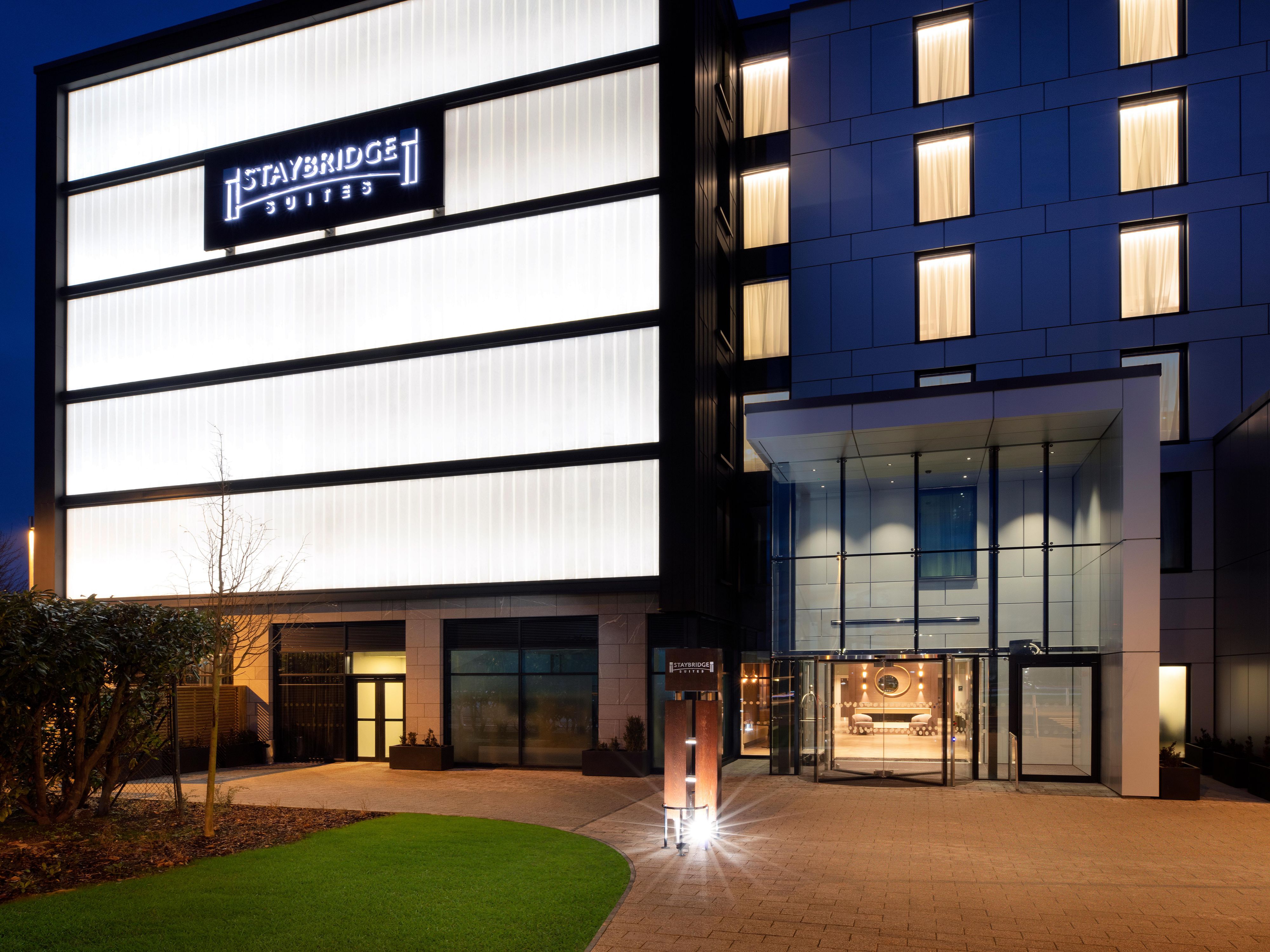 Staybridge Suites London - Heathrow Bath Road