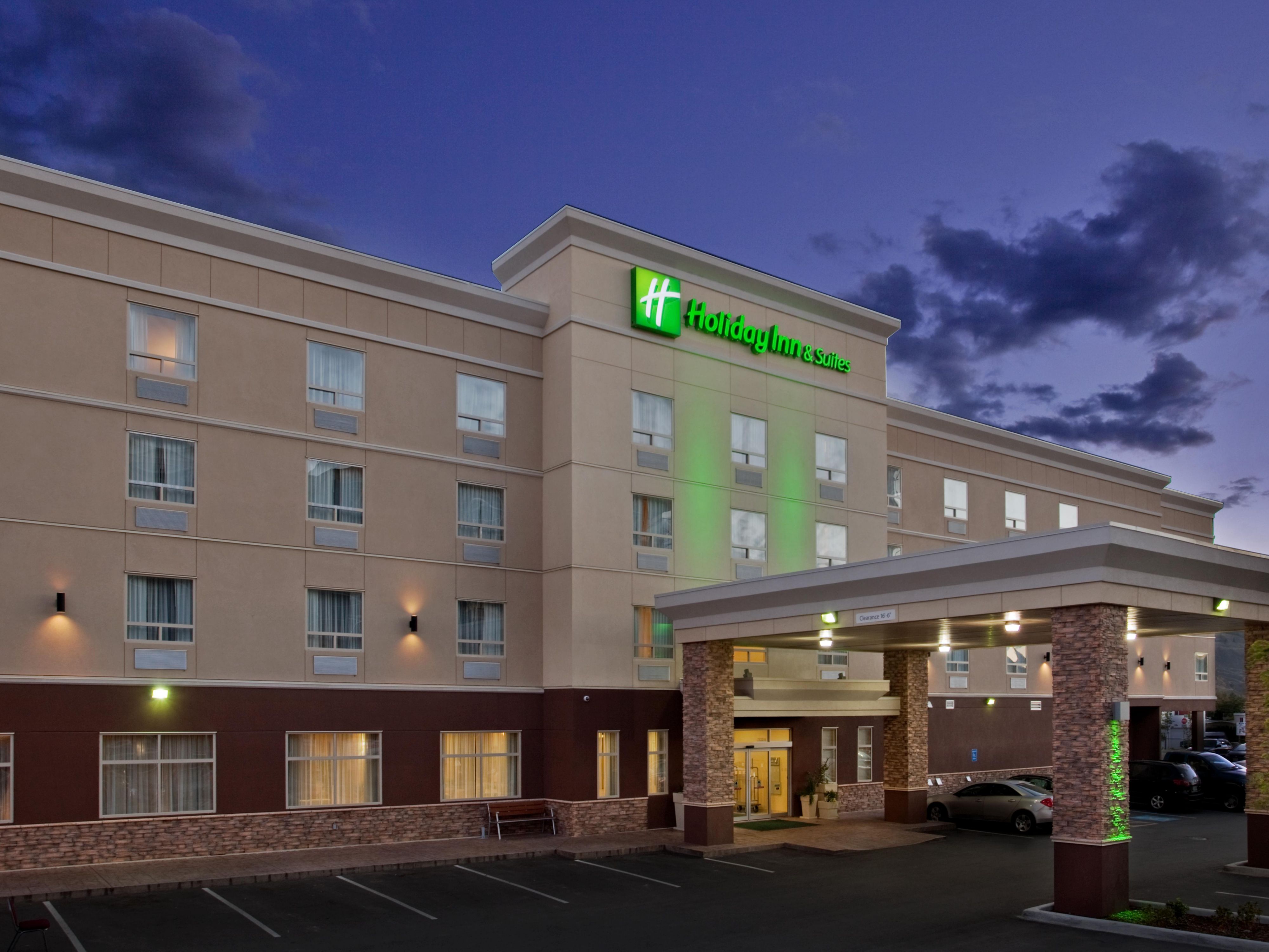 Holiday Inn Hotel & Suites 坎卢普斯