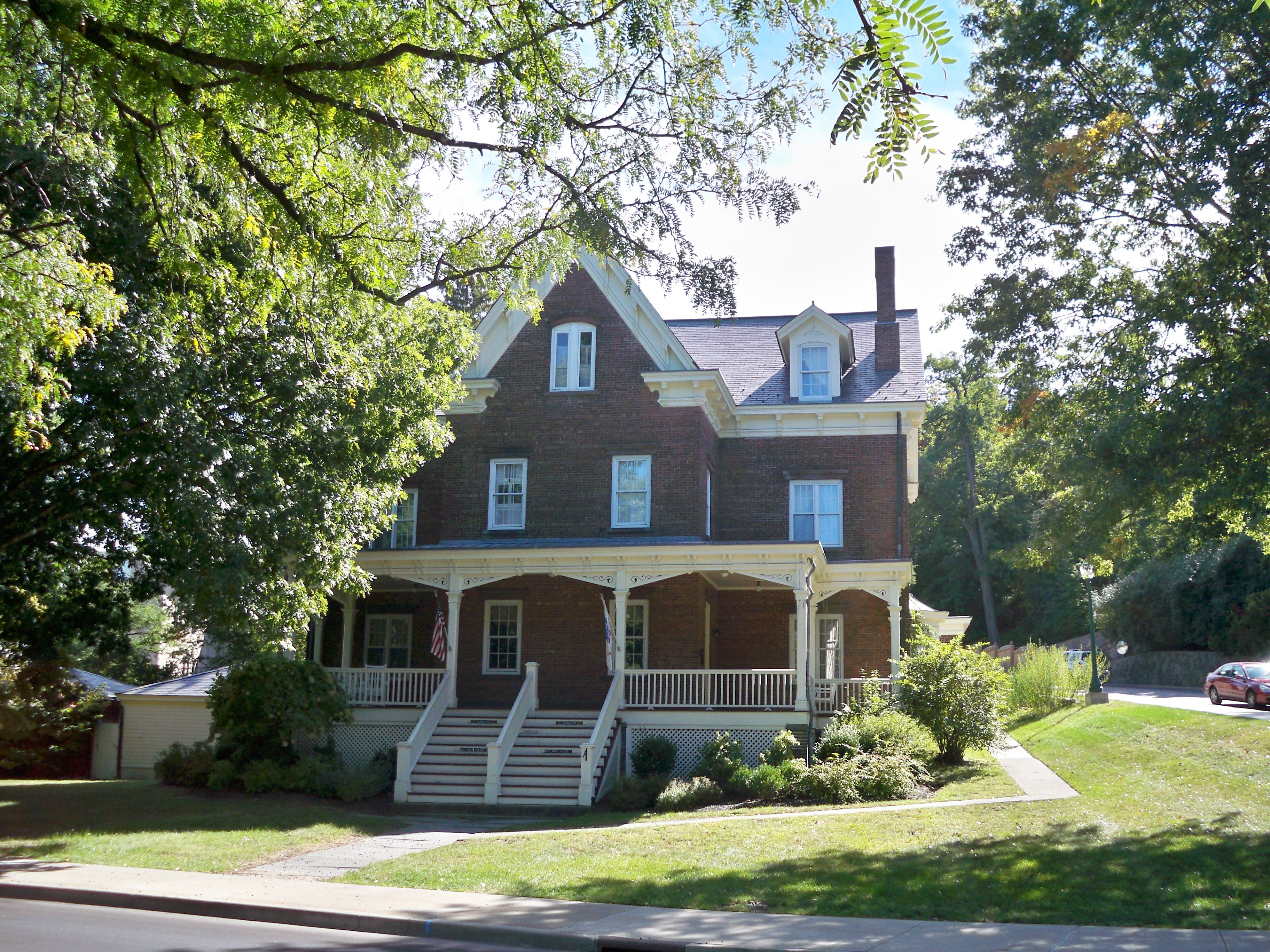 Beat Navy House - Historia